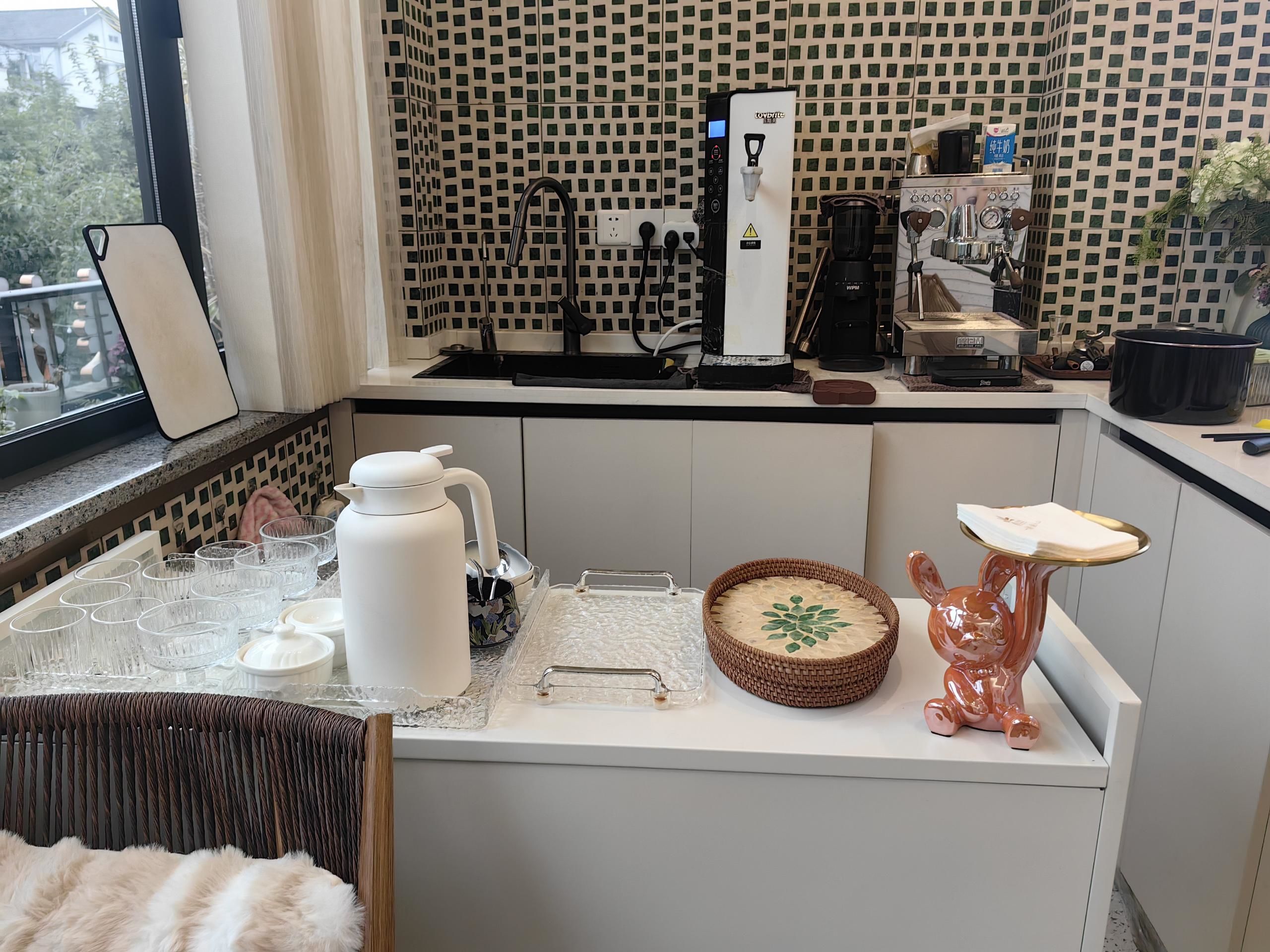 最近公布消息：怎样才能体验足交的感觉？这里有让你破防的真实体验指南