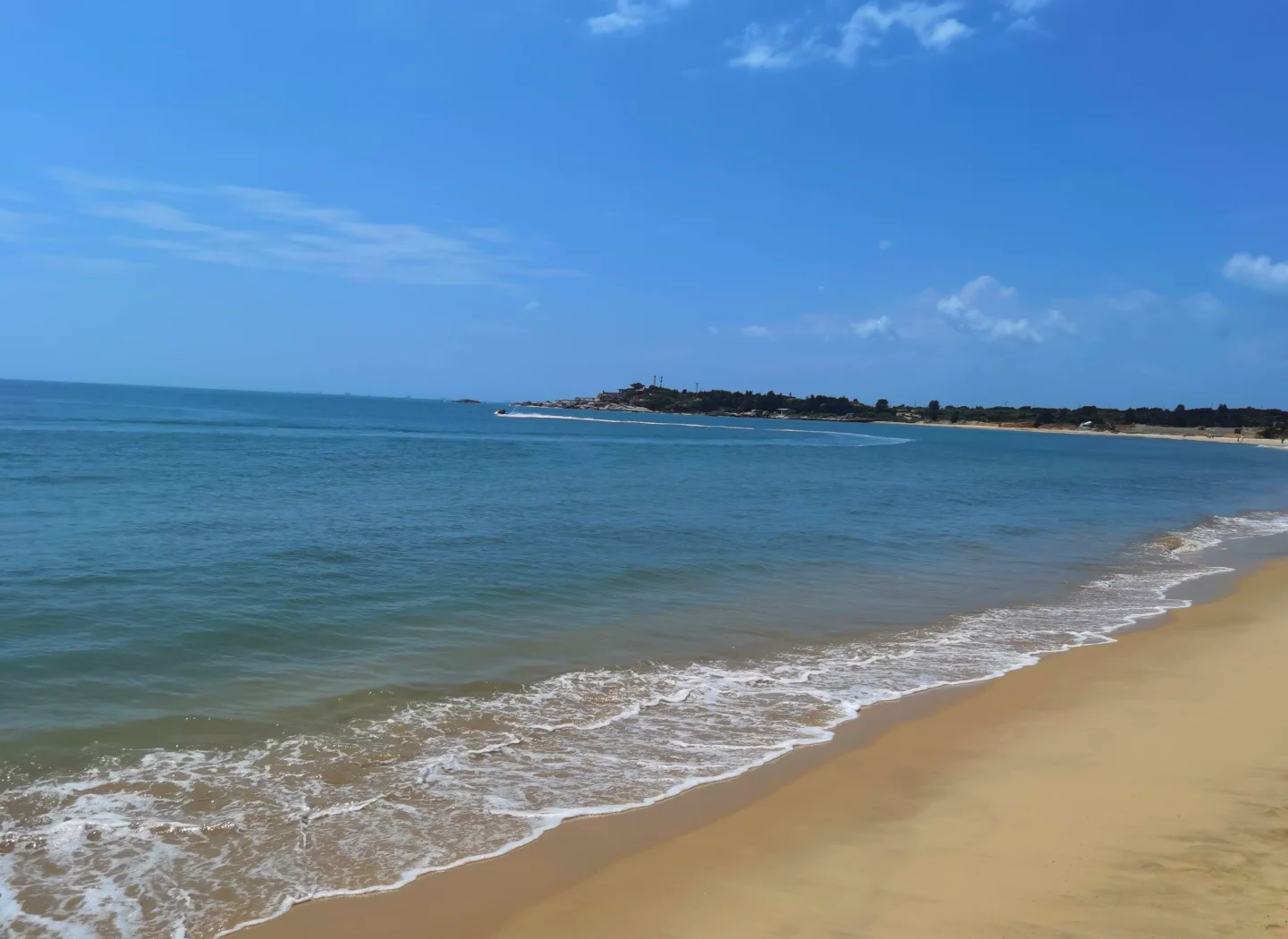 汕尾哪里能够找到站大街的小巷子及周边美食和旅游推荐