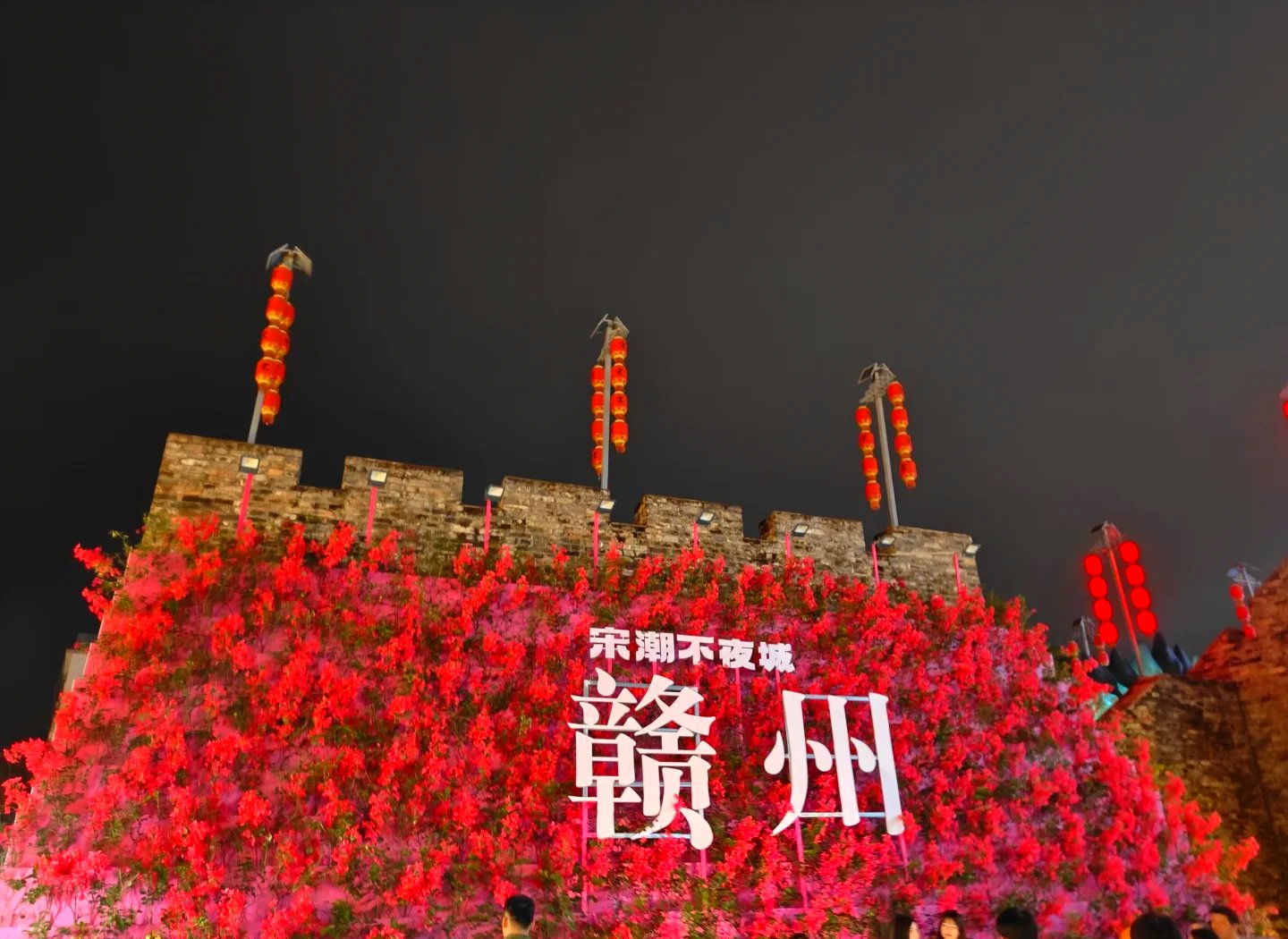 赣州隐秘小巷子里有哪些特色服务和餐馆