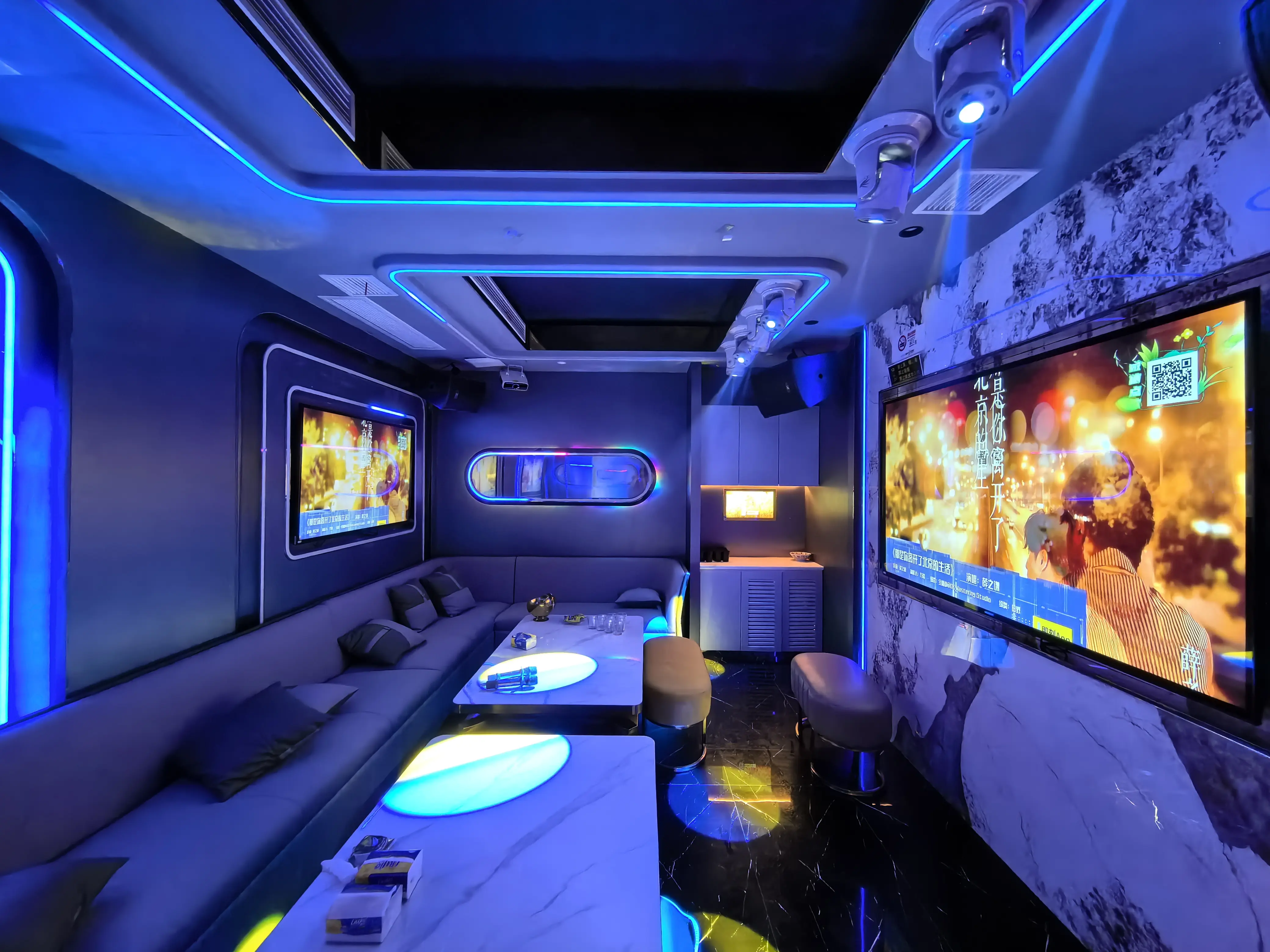 商务KTV的开放尺度解析,行业现状与隐秘规则揭秘