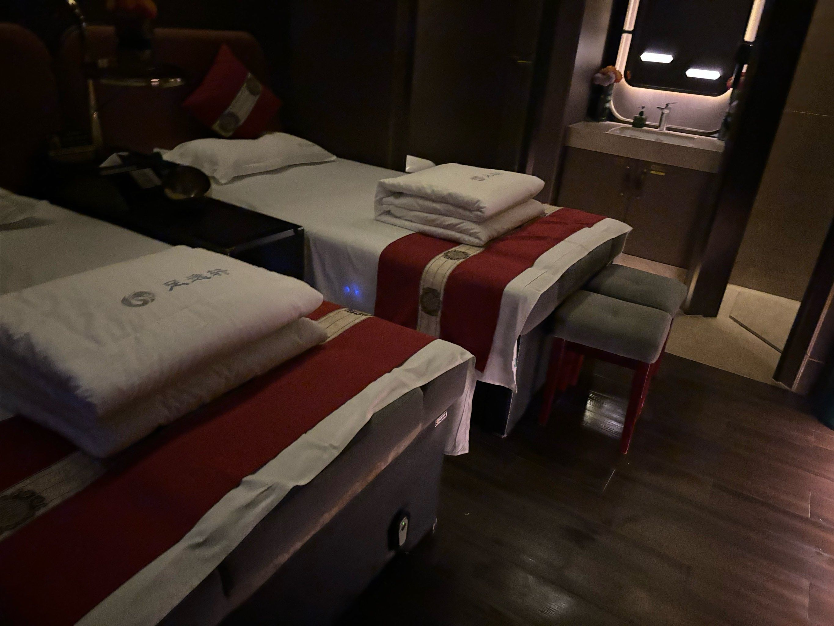 足浴店如何选择？武汉丝足避坑全攻略 不止省30%费用，还教你全流程操作