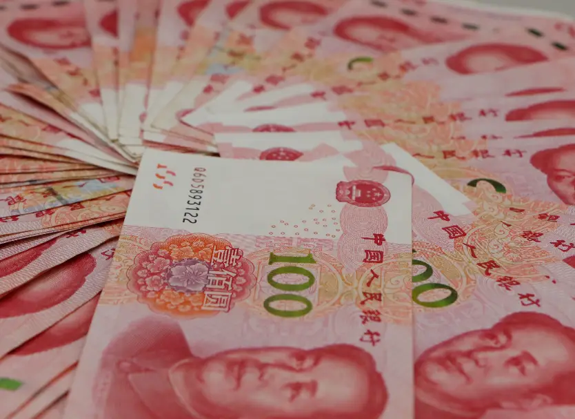 体验店老板娘薪资调整策略,加薪1000元的运营效益分析