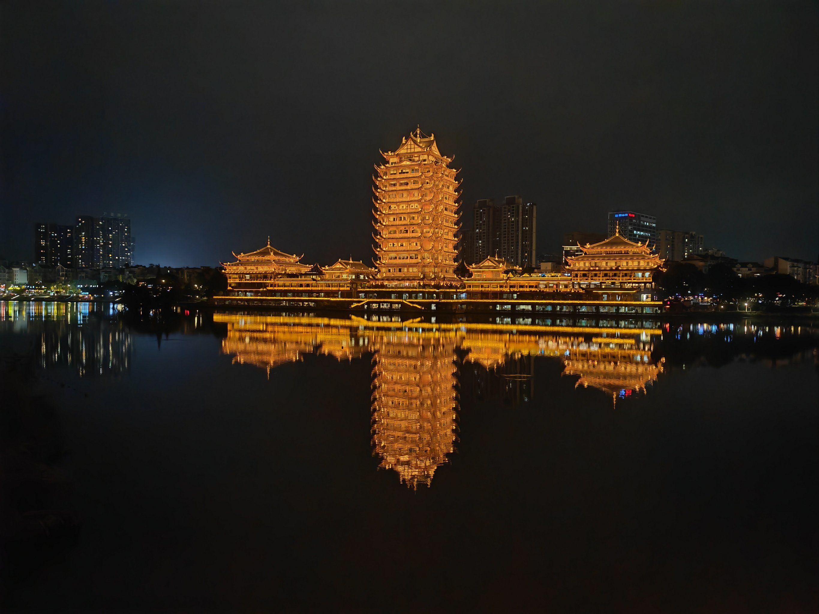 眉山晚上10点还有小巷子吗