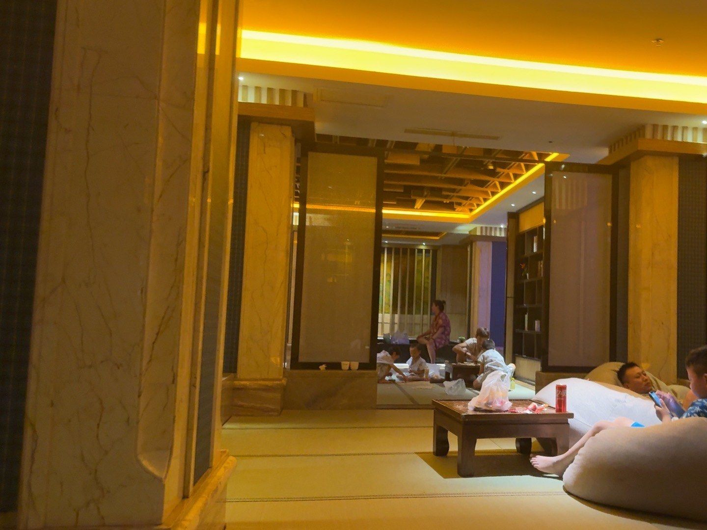 必须重点关注：东北洗浴俄罗斯妹子收费标准为什么不同洗浴中心价格差异这么大？