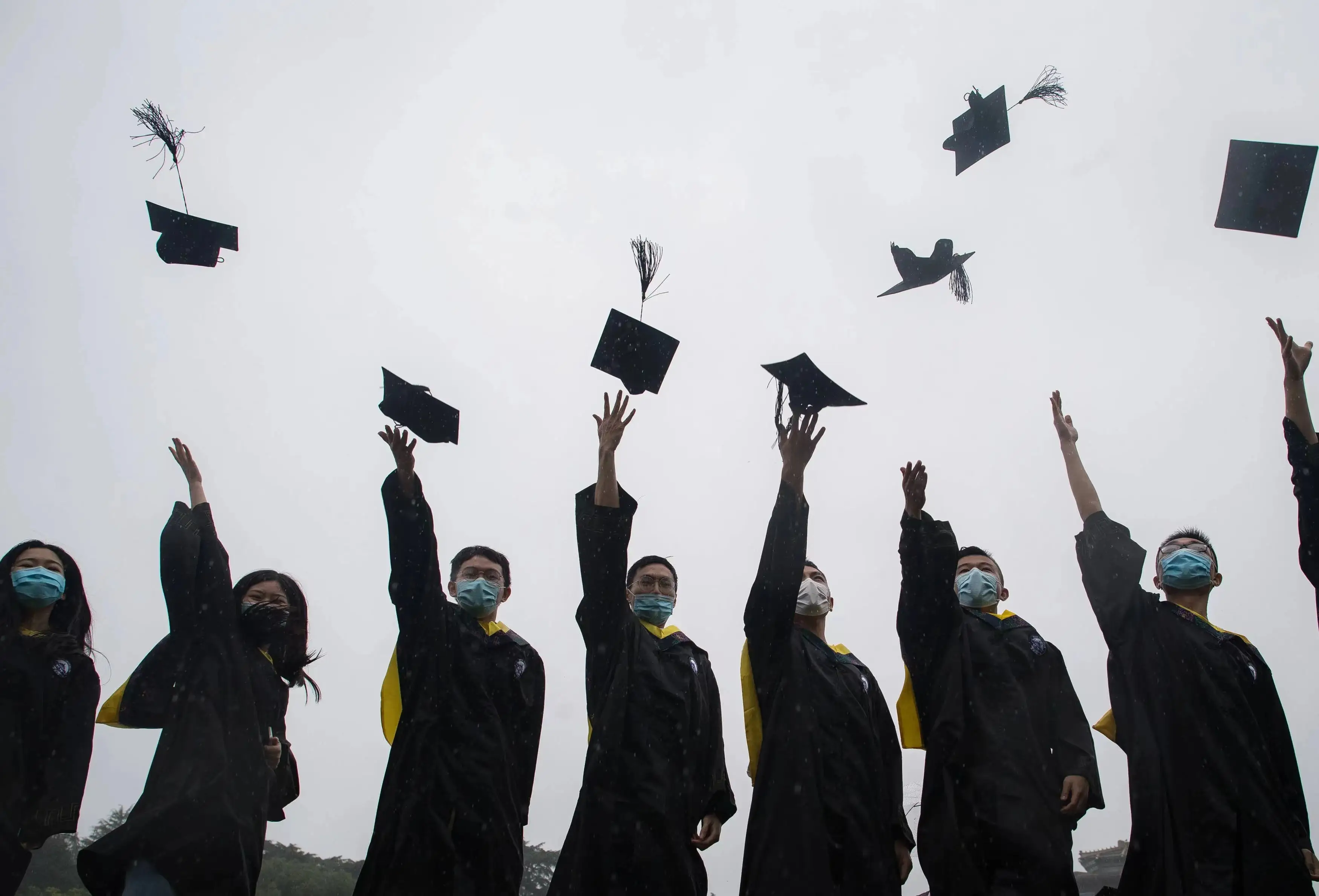 大学生日消费全攻略：从基础开销到隐藏花费的深度解析