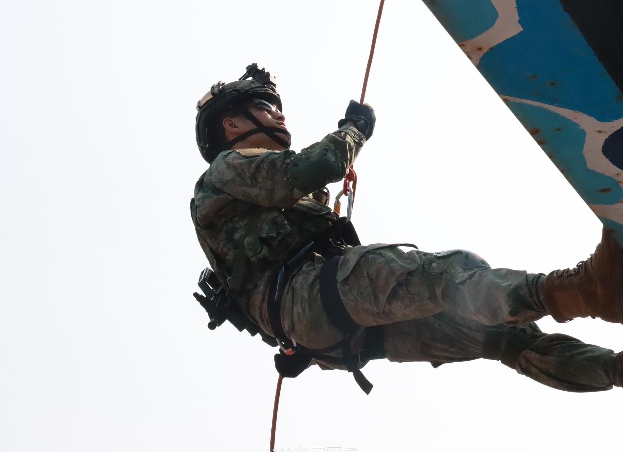 全国空降战略解析,现代战争中的快速部署艺术