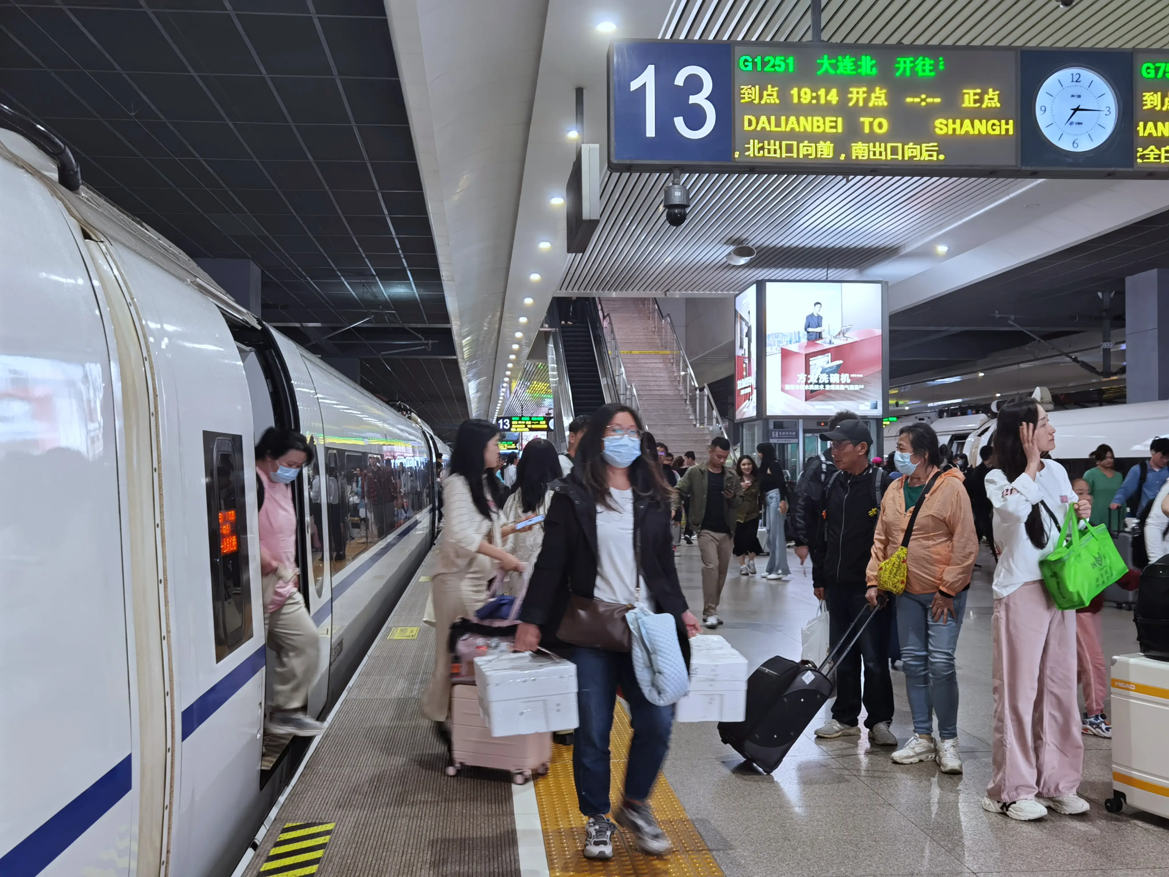 上海哪个巷子有服务