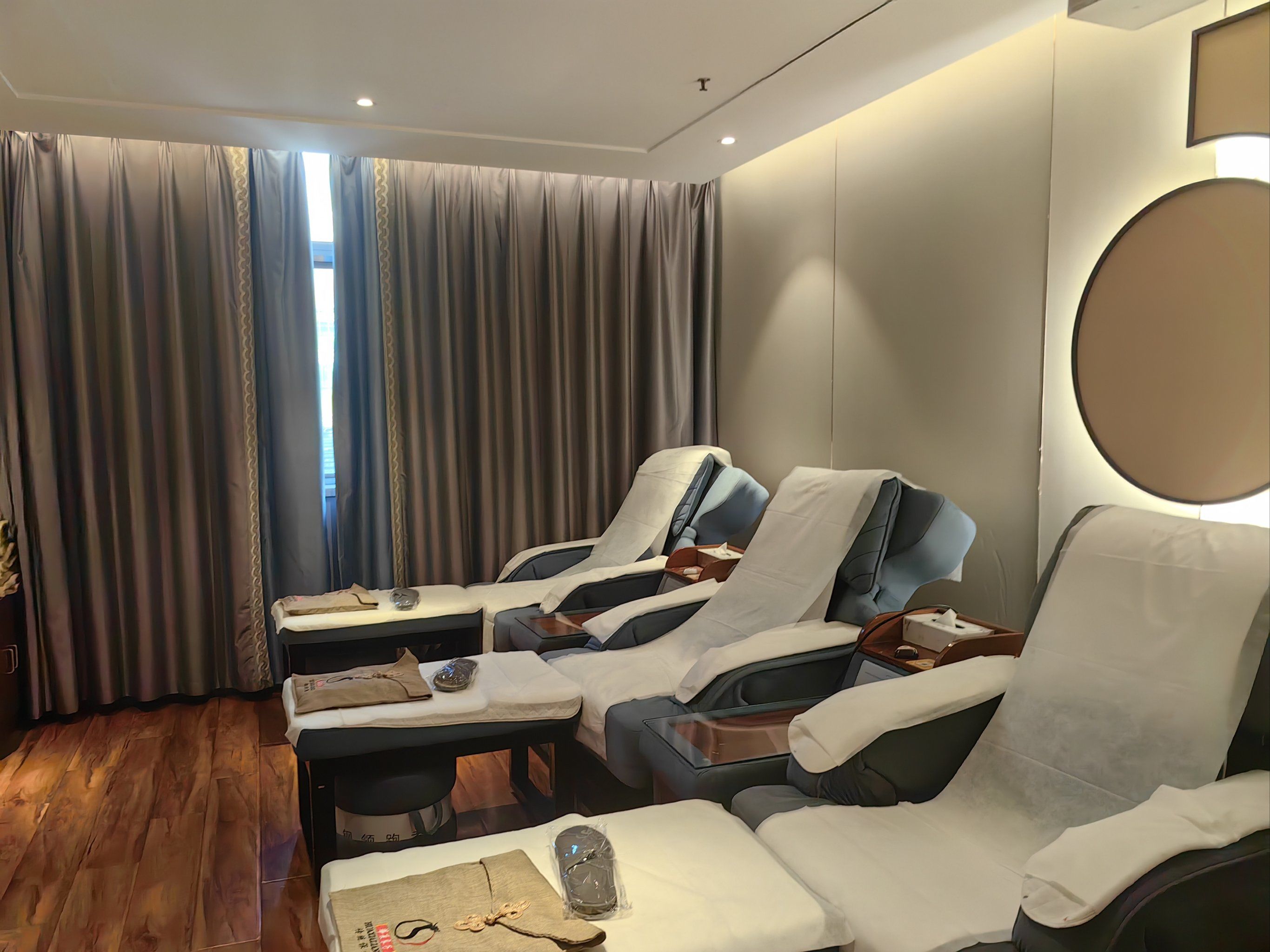 足浴店一般用什么系统好?2025年最新管理系统深度评测与选购指南