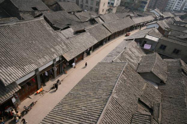 一个令人警惕的事实：保定火车站后街