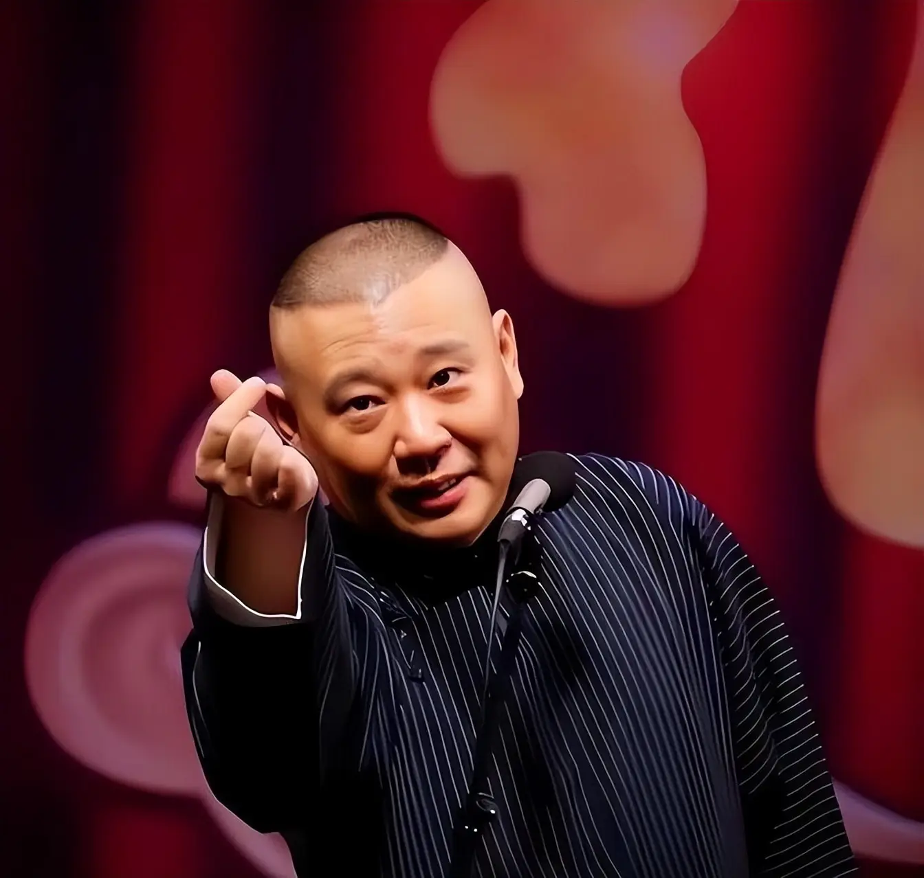 最新数据揭秘：全套到底包含啪啪啪吗？郭德纲《枪毙任老道》的故事真相大解析