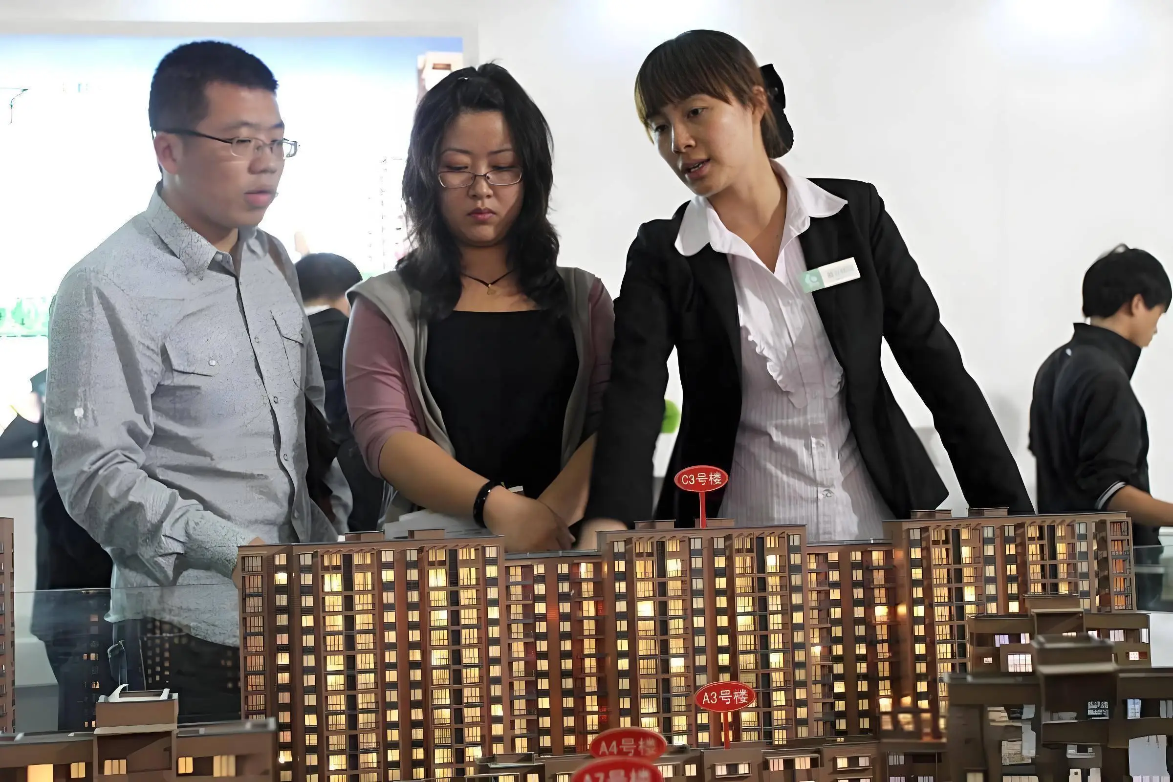 全国楼市现象解读与买房避坑攻略全解析