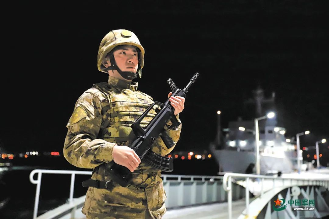 信阳哪里有站岗姑娘的地方