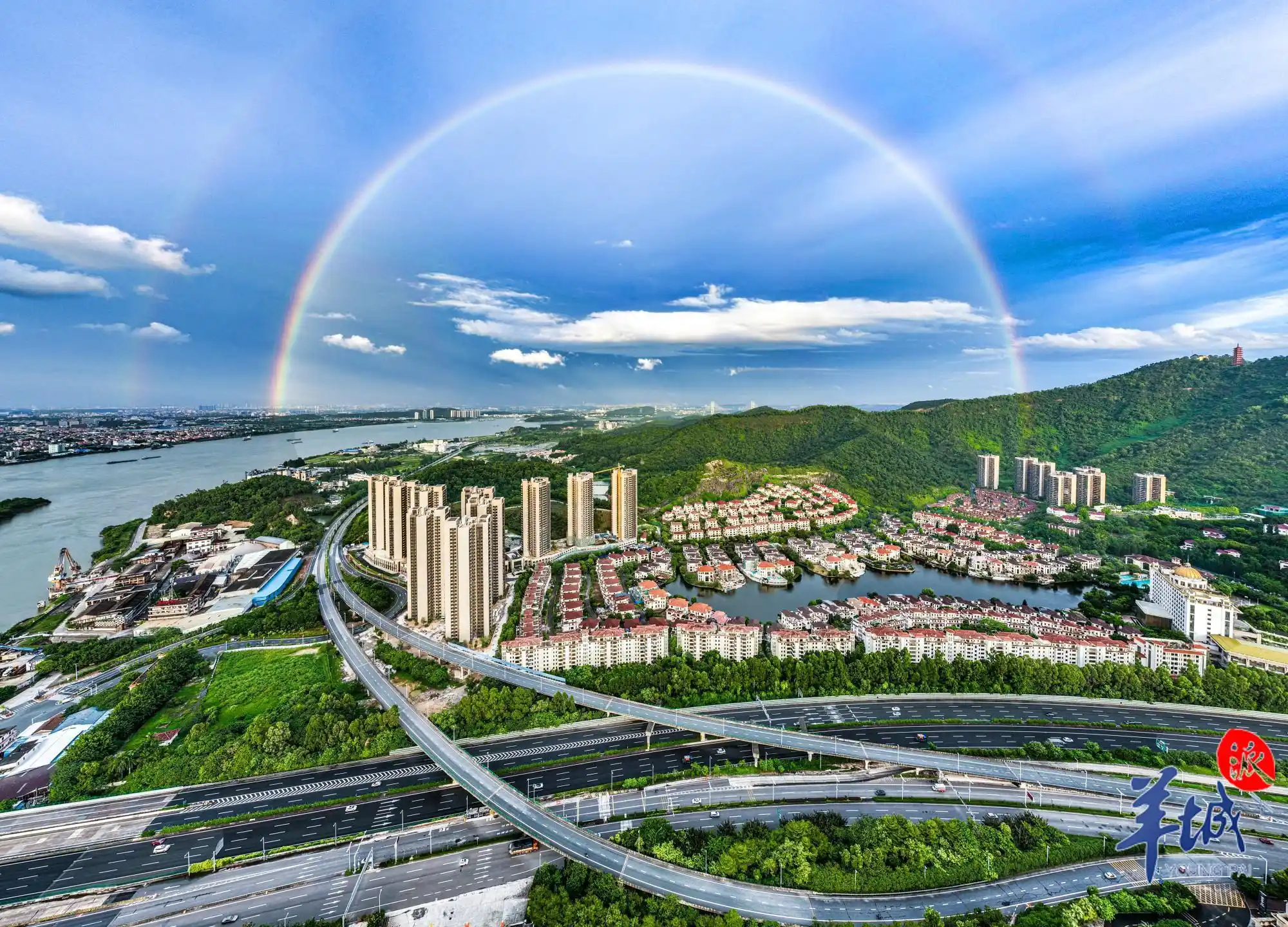 探秘江门鹤山小巷:在青石板路上触摸岭南烟火记忆