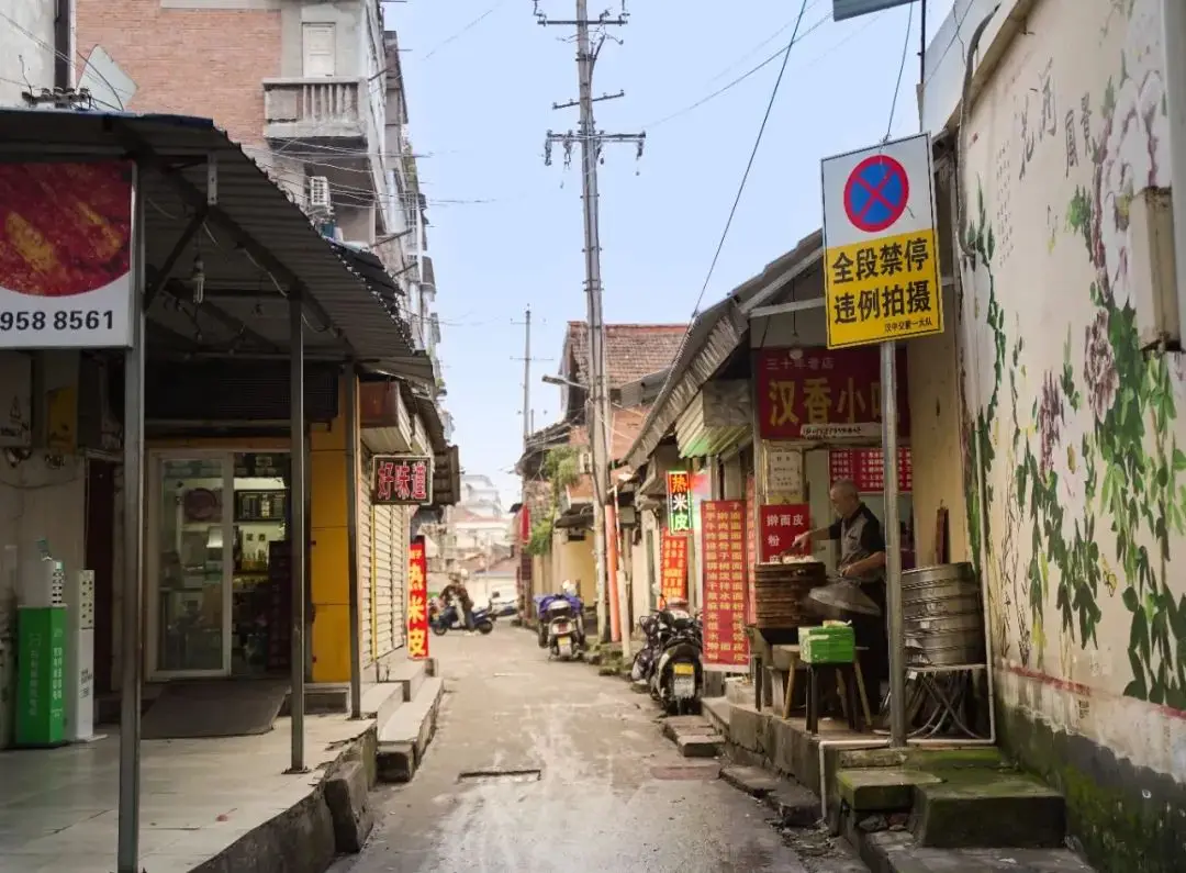 50米范围内的鸡窝如何打造高效生态养殖圈——50米内的鸡窝,如何打造高效生态养殖圈