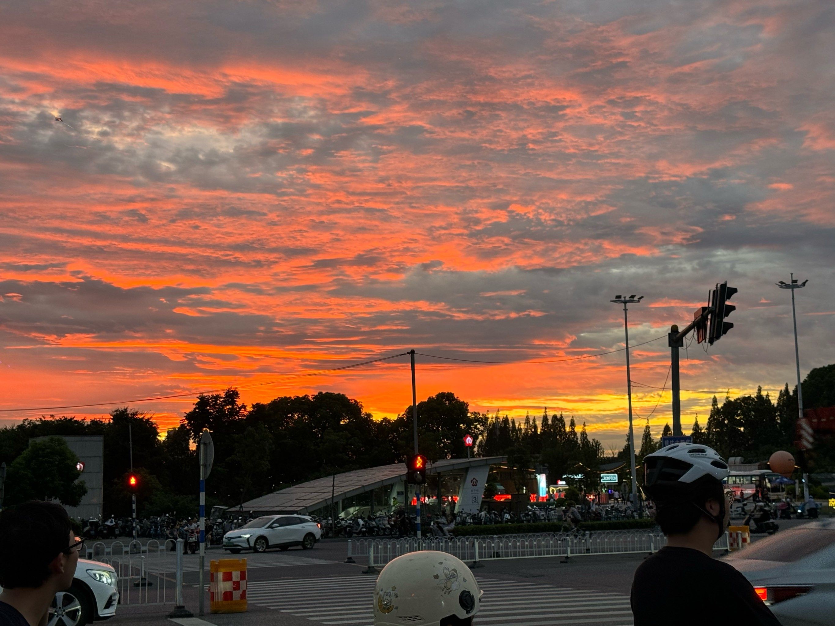 合作附近人100米约爱