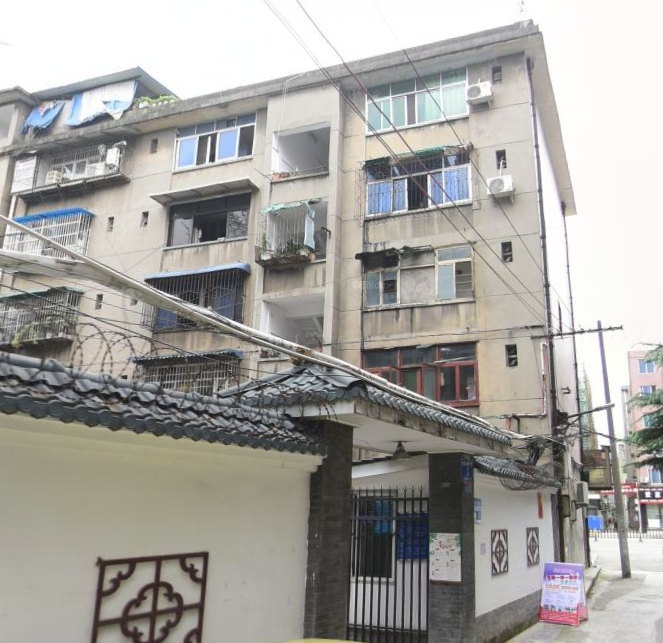 近日消息显示:沿江一巷咋没了:城市更新与居民生活的变化解析