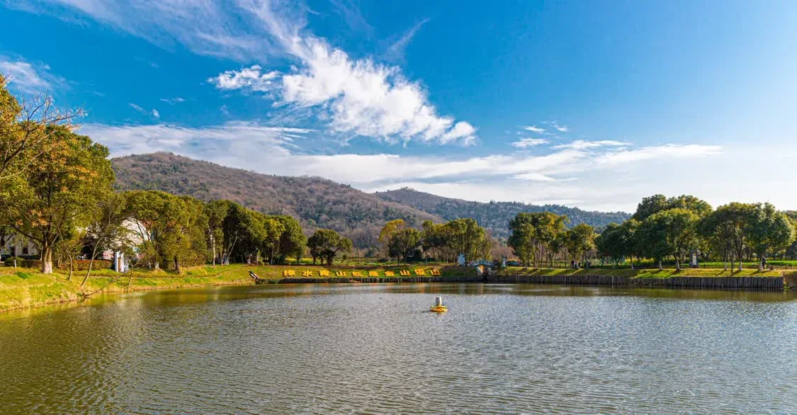 根据消息来源透露：无锡火车站附近有站小巷子吗