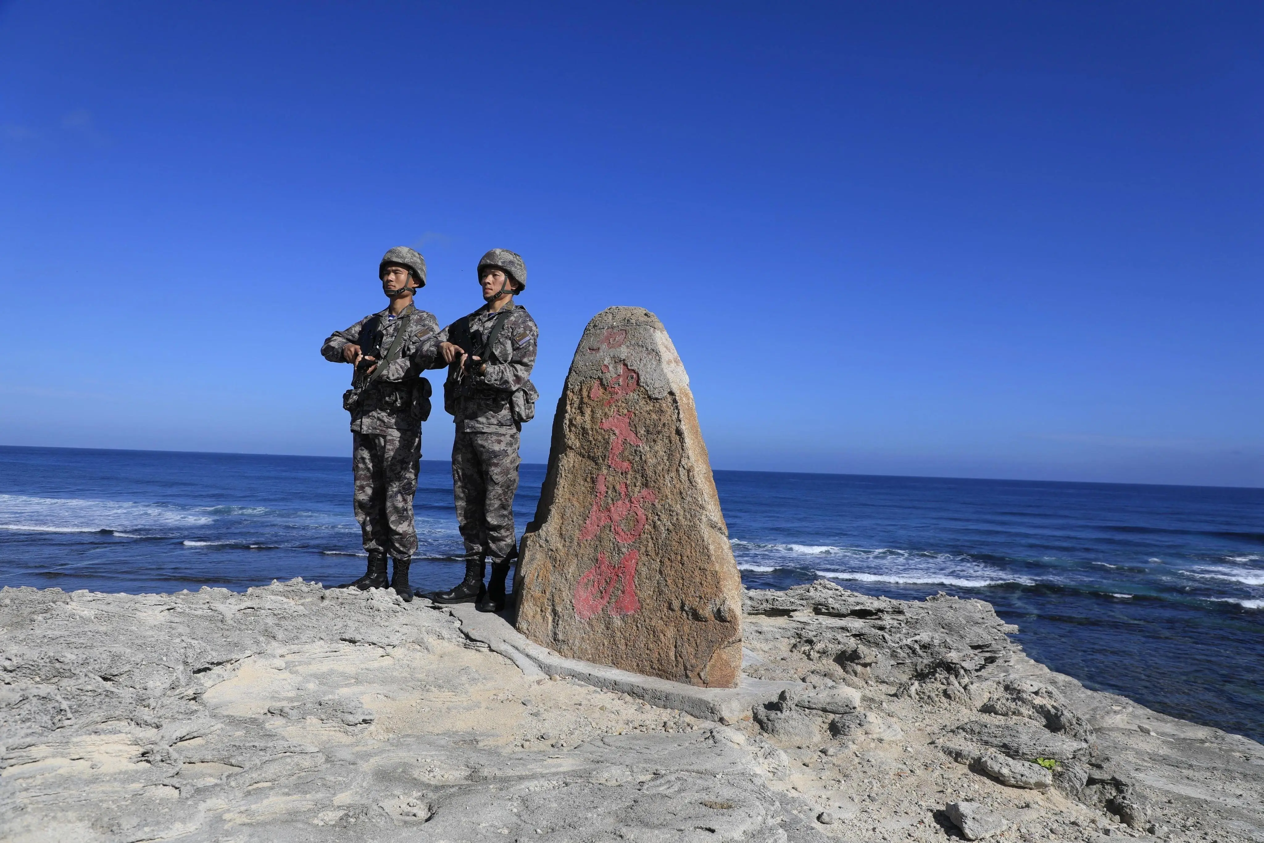 信阳哪里有站岗姑娘的地方