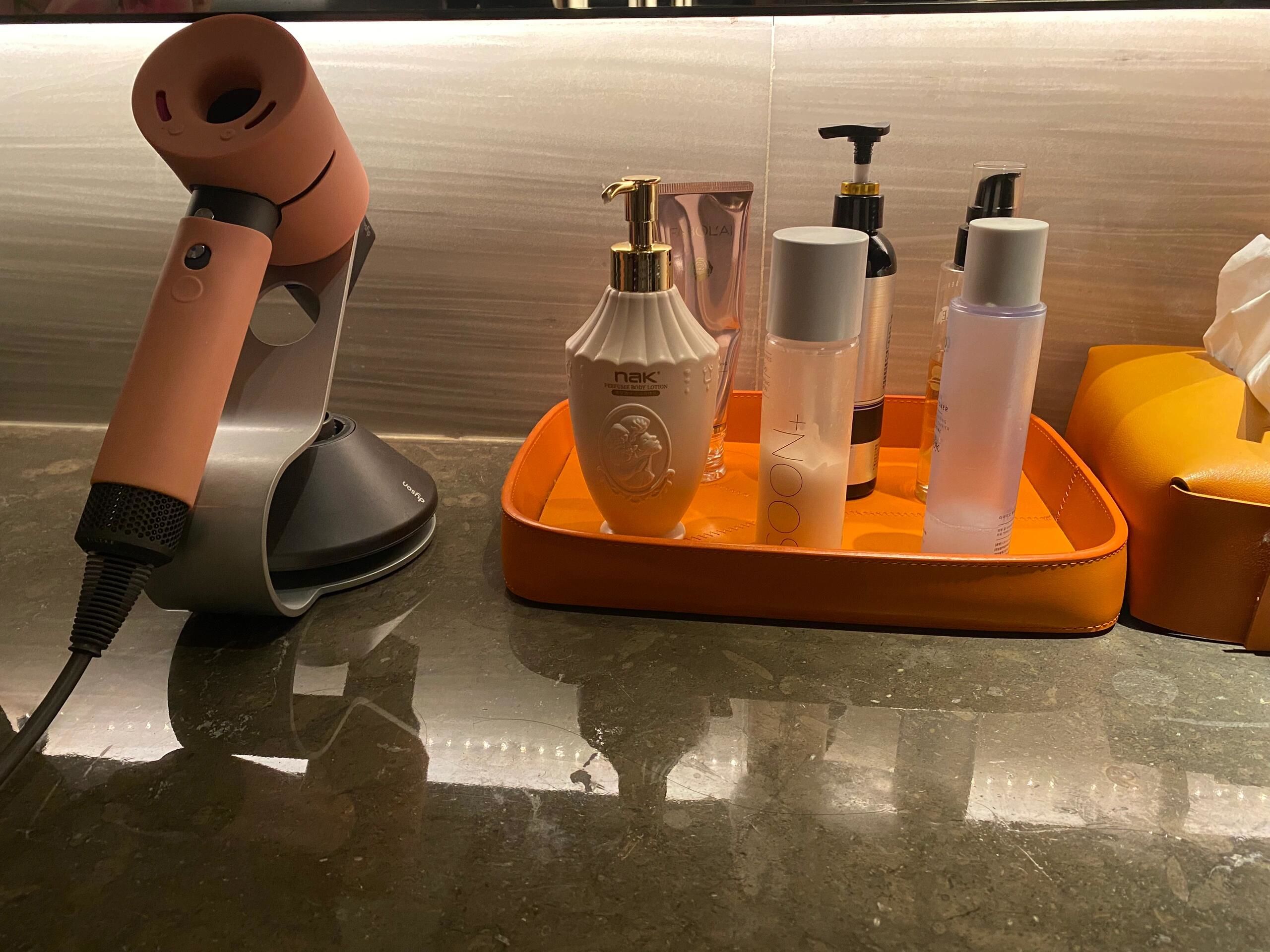 好消息曝光:厦门手佳spa含有飞机