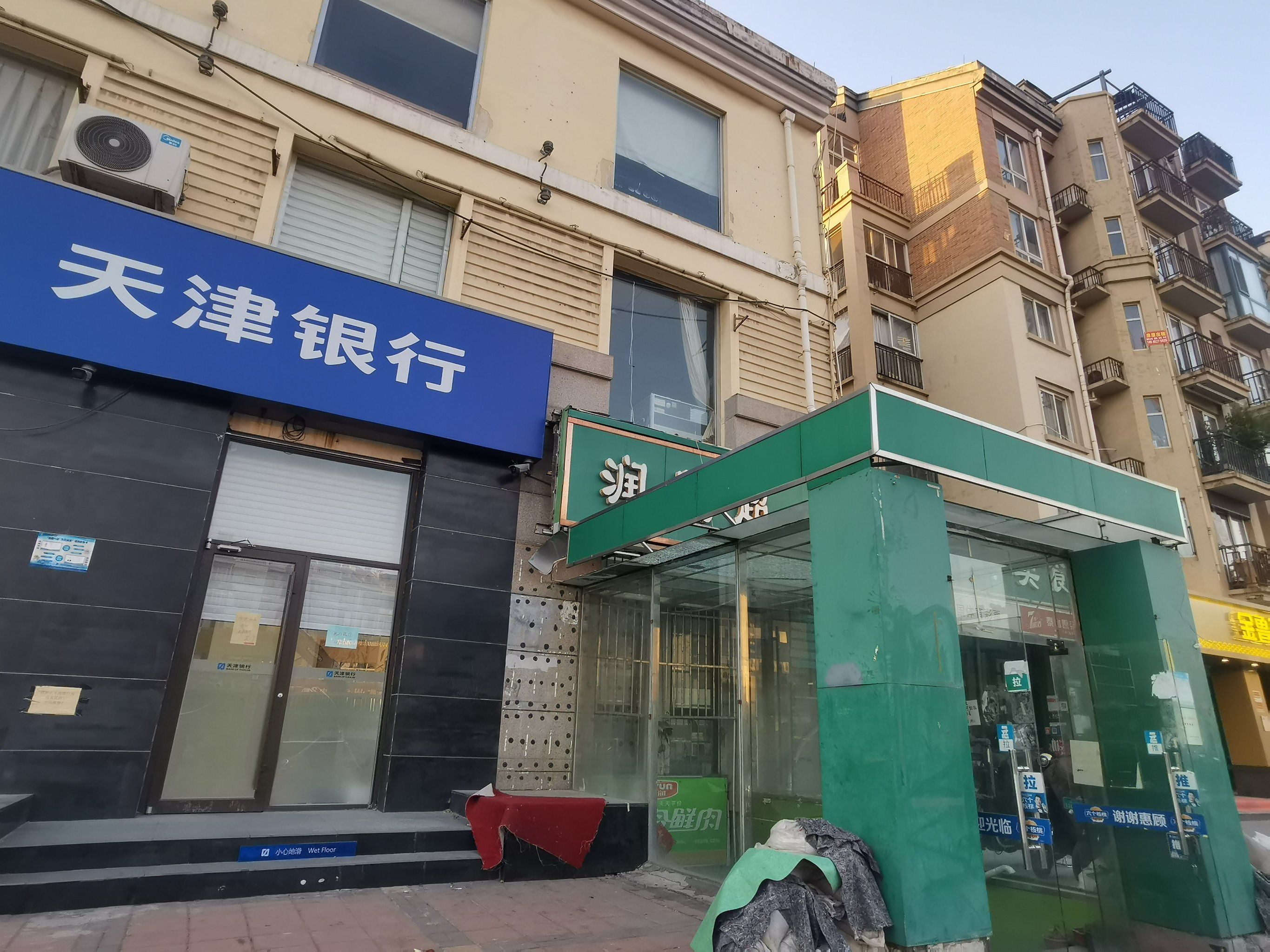 城中村理发店为什么能10元剪出30元的品质?