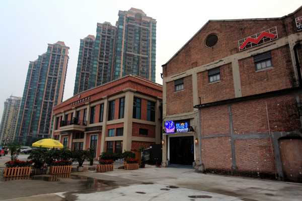 广州蒲点论坛揭秘夜生活秘密及《喜爱夜蒲》电影解析