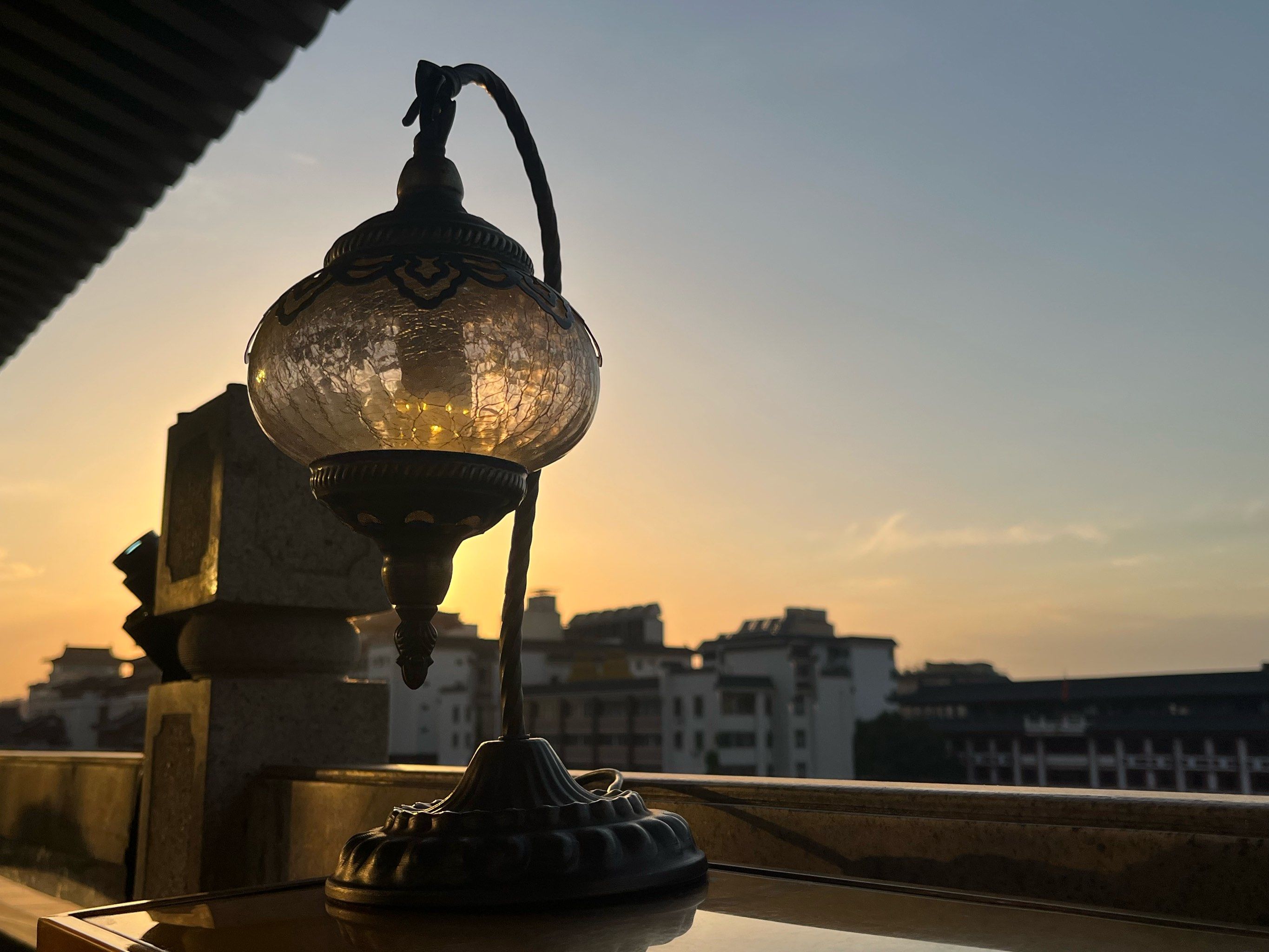 延安夜生活指南:哪条街适合交友