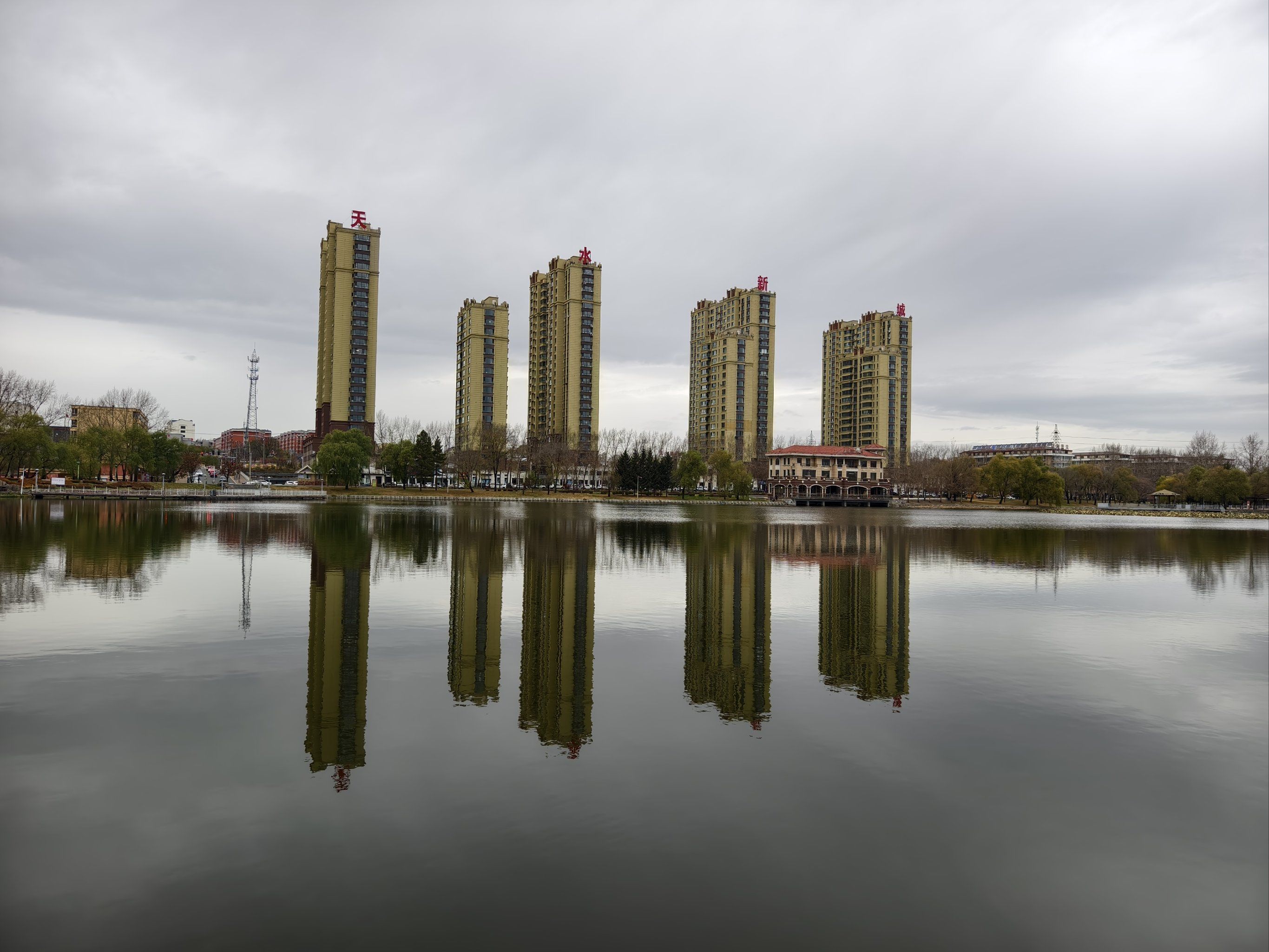 鹤岗私人工作室快餐：深度解析鹤岗的文化与生活魅力