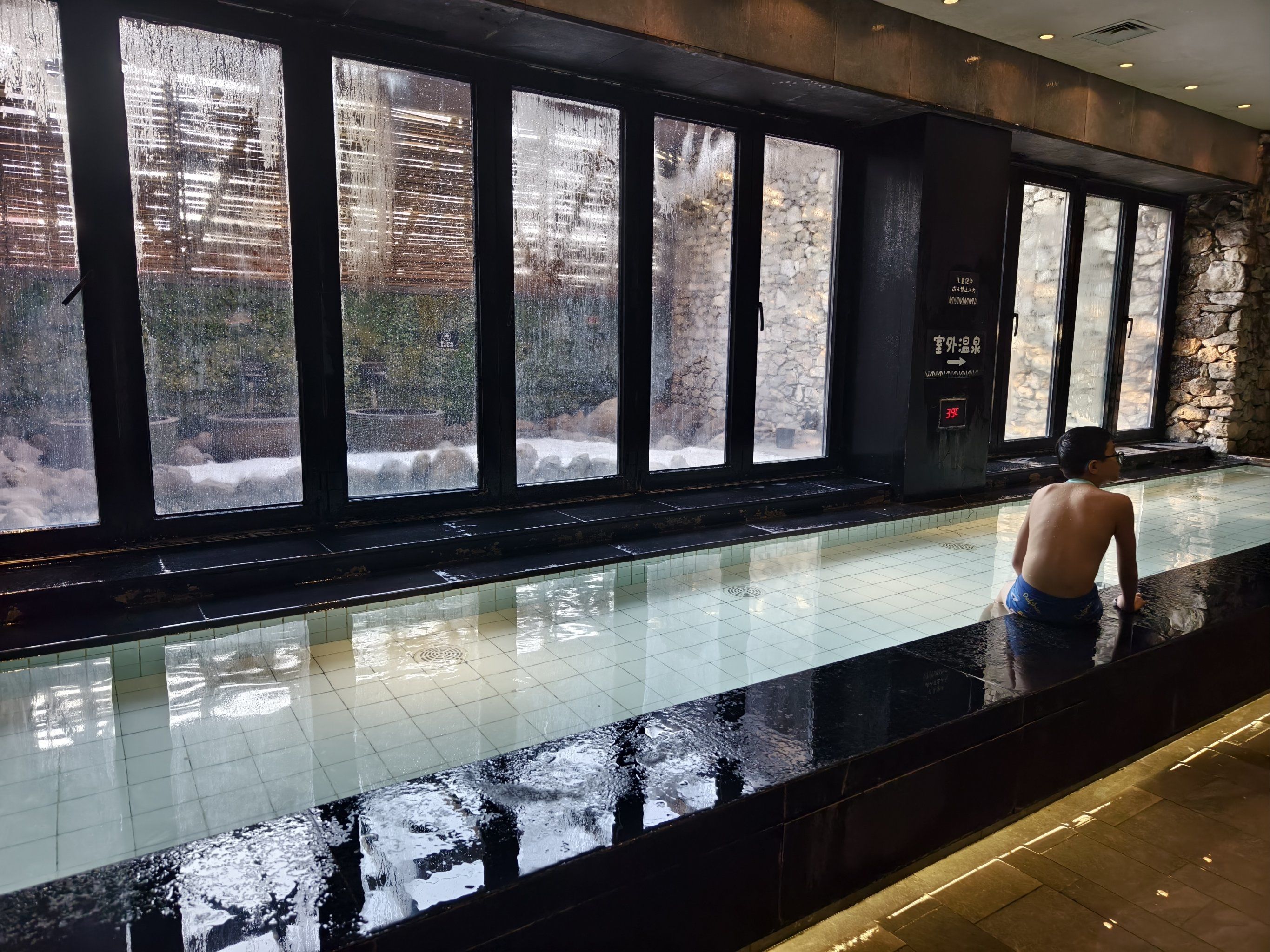 必须重点关注：东北洗浴俄罗斯妹子收费标准为什么不同洗浴中心价格差异这么大？