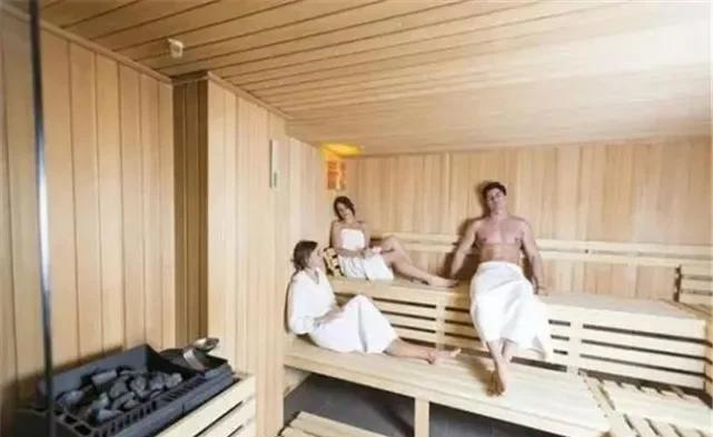 不愿寒暄的芬兰人是如何生存的?...