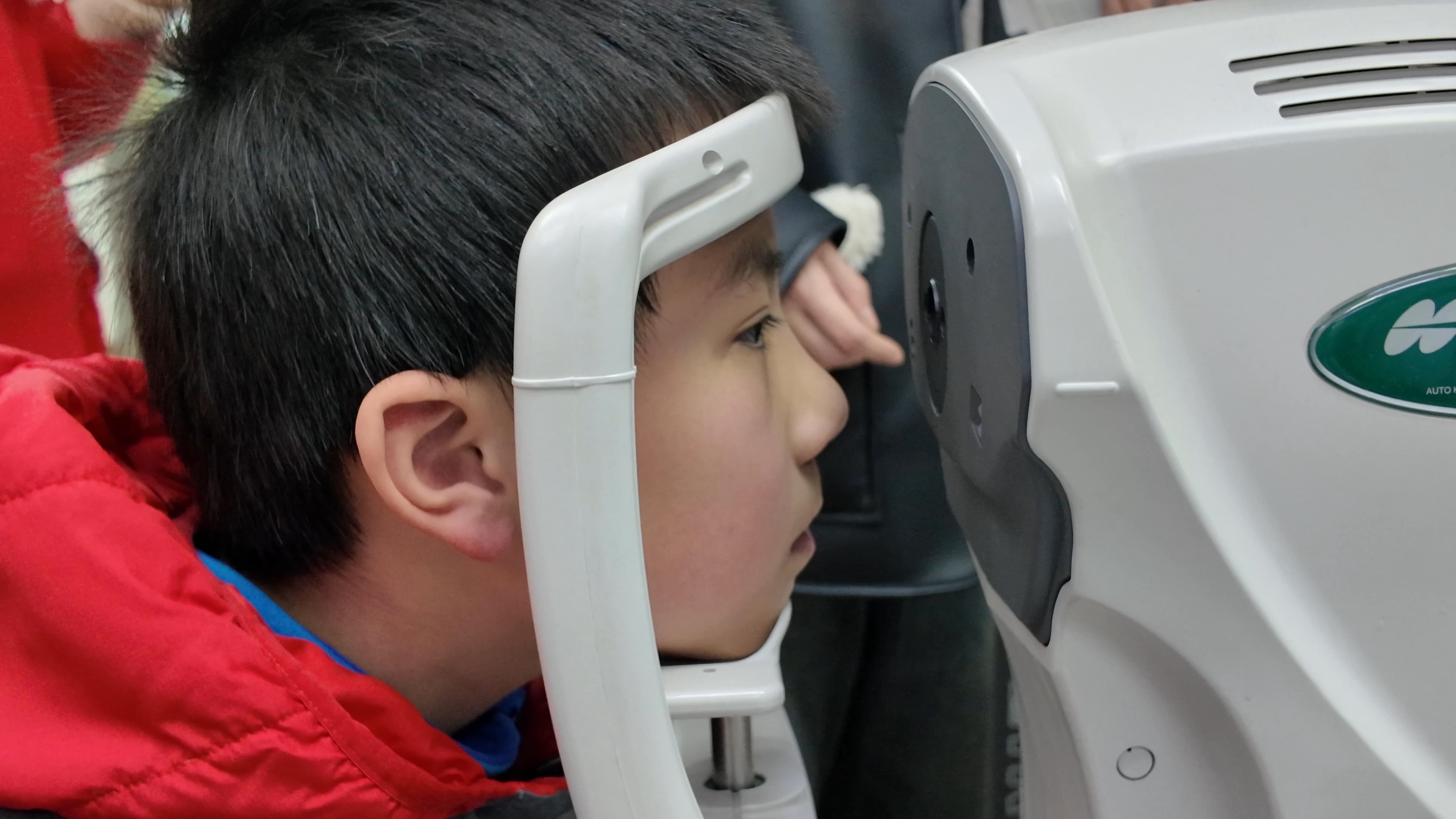 免费月抛眼镜是否真的是福利？这份避坑指南送给你