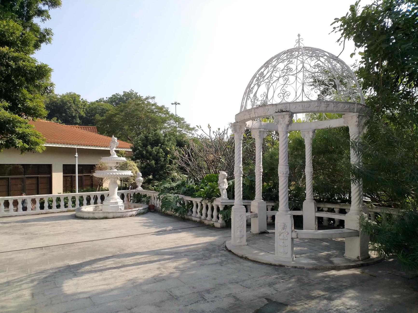 新看点:官窑草暖公园小巷子在哪?2025年实测详细路线与避坑指南