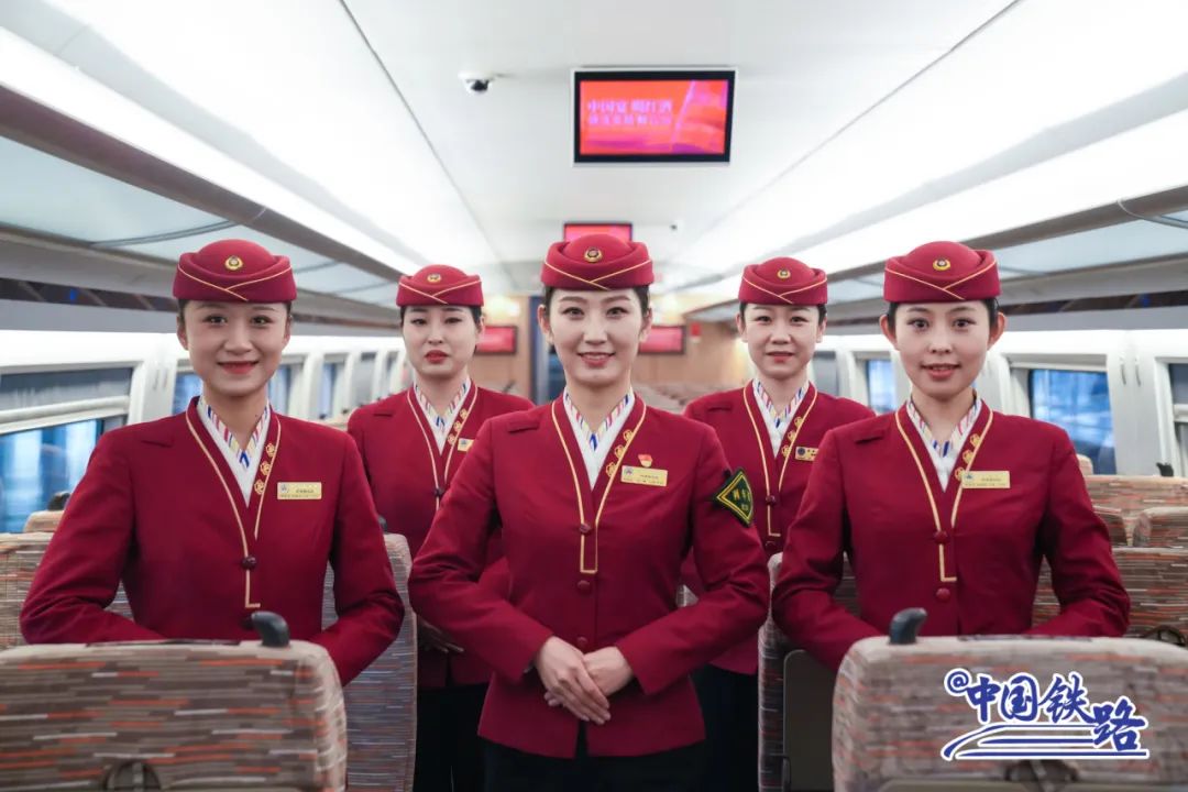 从制服到定制:解码中国高端空乘服务的消费升级密码