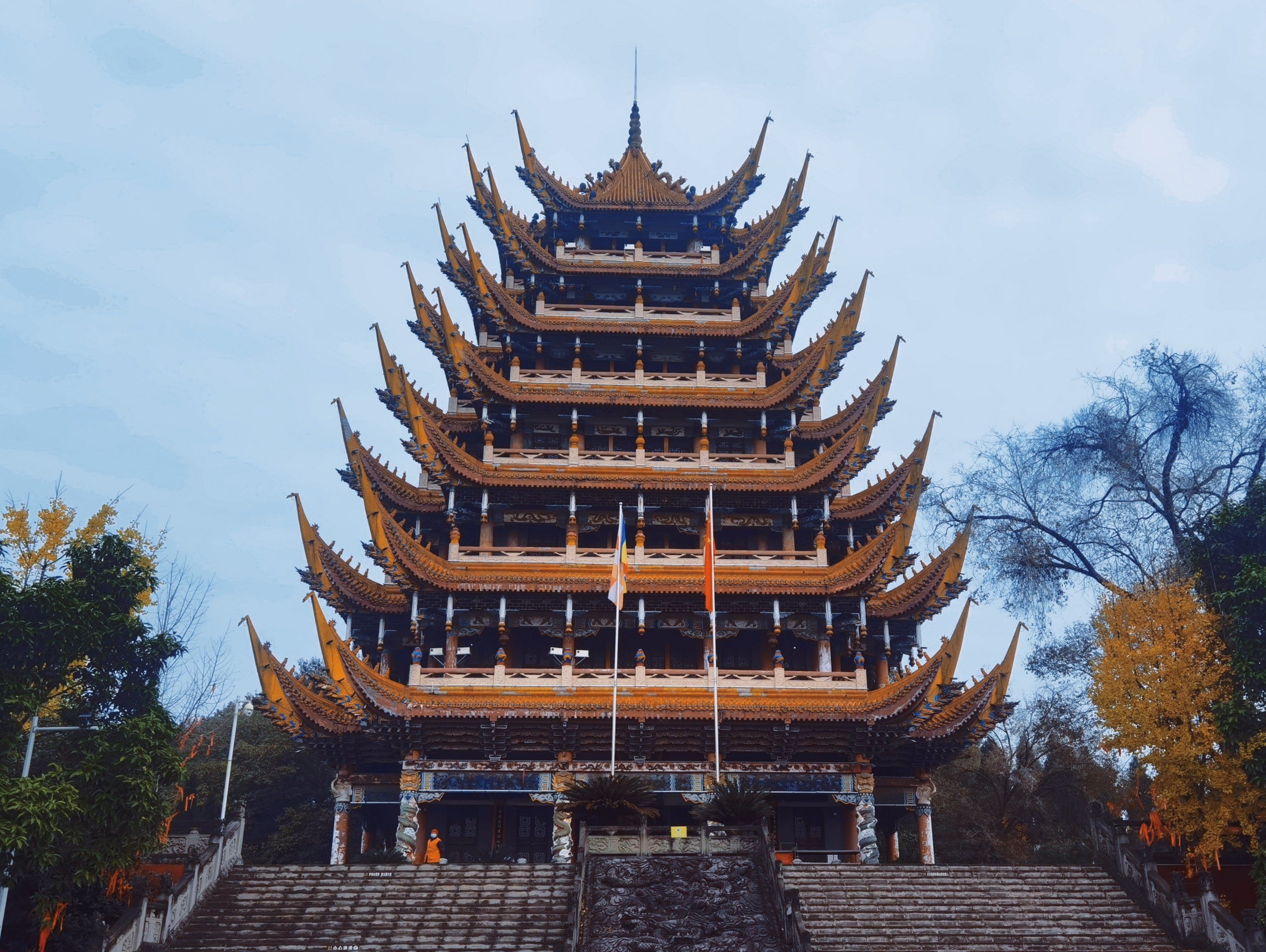 专家深度解析：少妇推油高潮体验与手法技巧分享